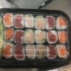 Best Yellowtail roll in Darien, CT